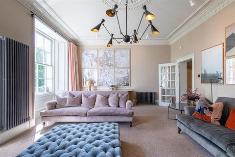 4 bedroom apartment for sale, 2 Barossa Place, Perth
