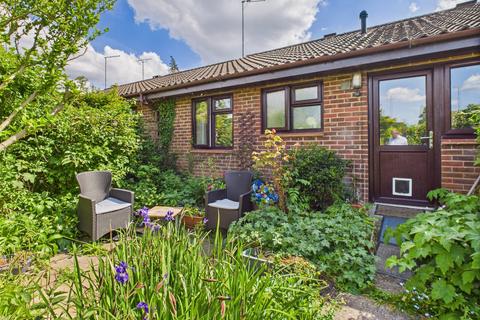 2 bedroom terraced bungalow for sale, Wisbeys Yard, Haslingfield