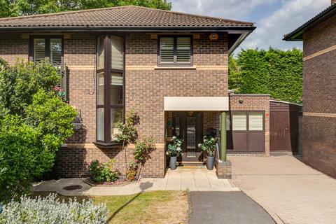 Ridgeway Gardens, Highgate, N6