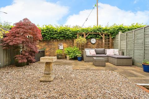 14 Batterdale, Hatfield, AL9 5JF