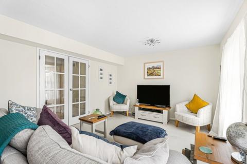 14 Batterdale, Hatfield, AL9 5JF
