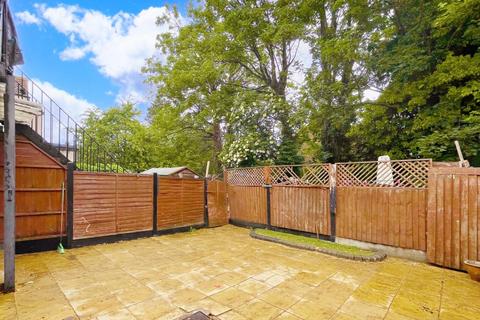 2 bedroom flat for sale, Mill Lane, Chadwell Heath, RM6 6TU
