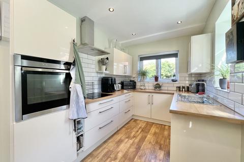3 bedroom semi-detached house for sale, Devonshire Road, North Shore FY2