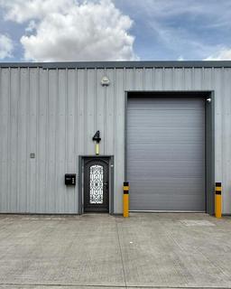 Warehouse to rent, Elizabeth Way Harlow CM19 5TL