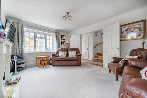 12 Leney Road, Wateringbury, Maidstone, ME18 5DQ