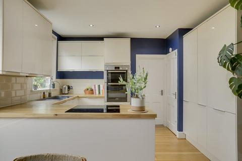 111 Mount Pleasant Road, London, SE13 6HX