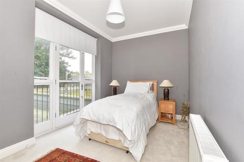 Flat B, Manor House Ramsgate Road, Sarre, Birchington, CT7 0LE