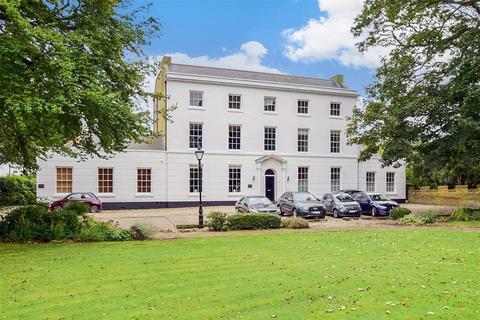 Flat B, Manor House Ramsgate Road, Sarre, Birchington, CT7 0LE
