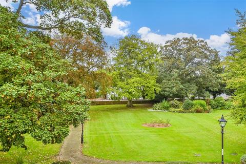Flat B, Manor House Ramsgate Road, Sarre, Birchington, CT7 0LE
