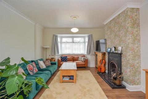 54 Boxmoor Road, Romford, RM5 2SJ