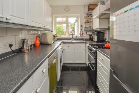 54 Boxmoor Road, Romford, RM5 2SJ