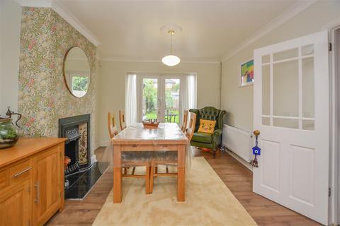 54 Boxmoor Road, Romford, RM5 2SJ