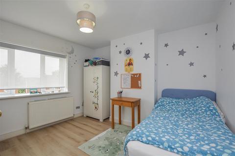 54 Boxmoor Road, Romford, RM5 2SJ