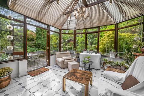 3 bedroom flat for sale, Garden Apartment, Oakhill Avenue, Hampstead, NW3