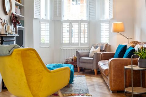 84 May Road, Twickenham, TW2 6RL
