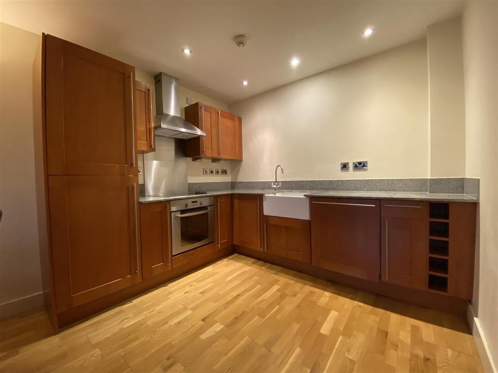 Kitchen (2).jpeg