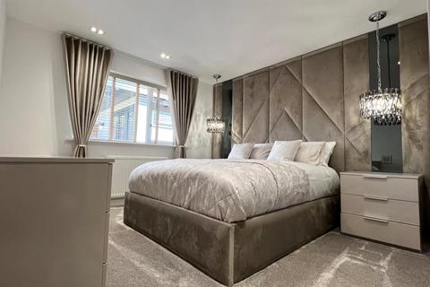 2 bedroom bungalow for sale, Springfield Road, Larkfield, Aylesford