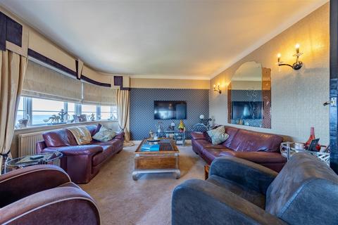 3 bedroom apartment for sale, ARGYLL HOUSE, SEAFORTH ROAD, Westcliff-On-Sea