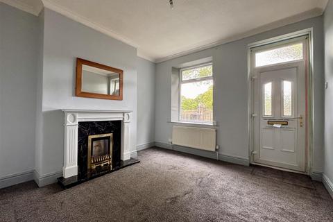 2 bedroom terraced house to rent, Cemetery Road, Barnsley