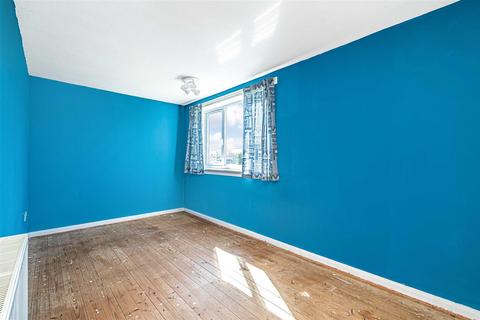 112 Forker Avenue, Rosyth, Dunfermline, KY11 2UG