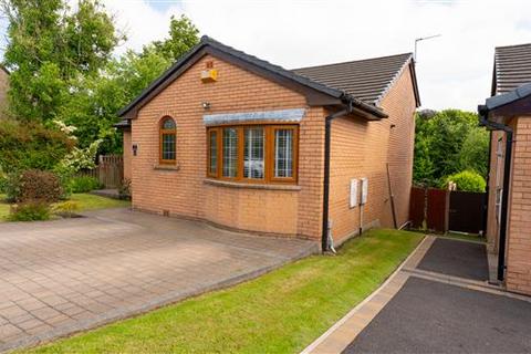 3 bedroom detached house for sale, St. Peters Avenue,, Rossendale