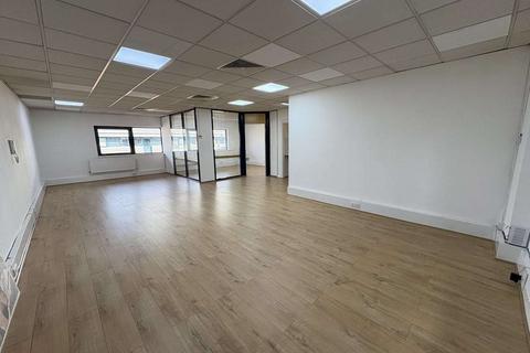 Industrial unit to rent, Oliver Rd London NW10 7JB