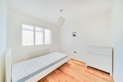 77 Bempton Drive, Ruislip, HA4 9DB