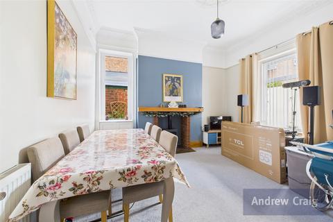 4 bedroom semi-detached house for sale, Surrey Street, Jarrow