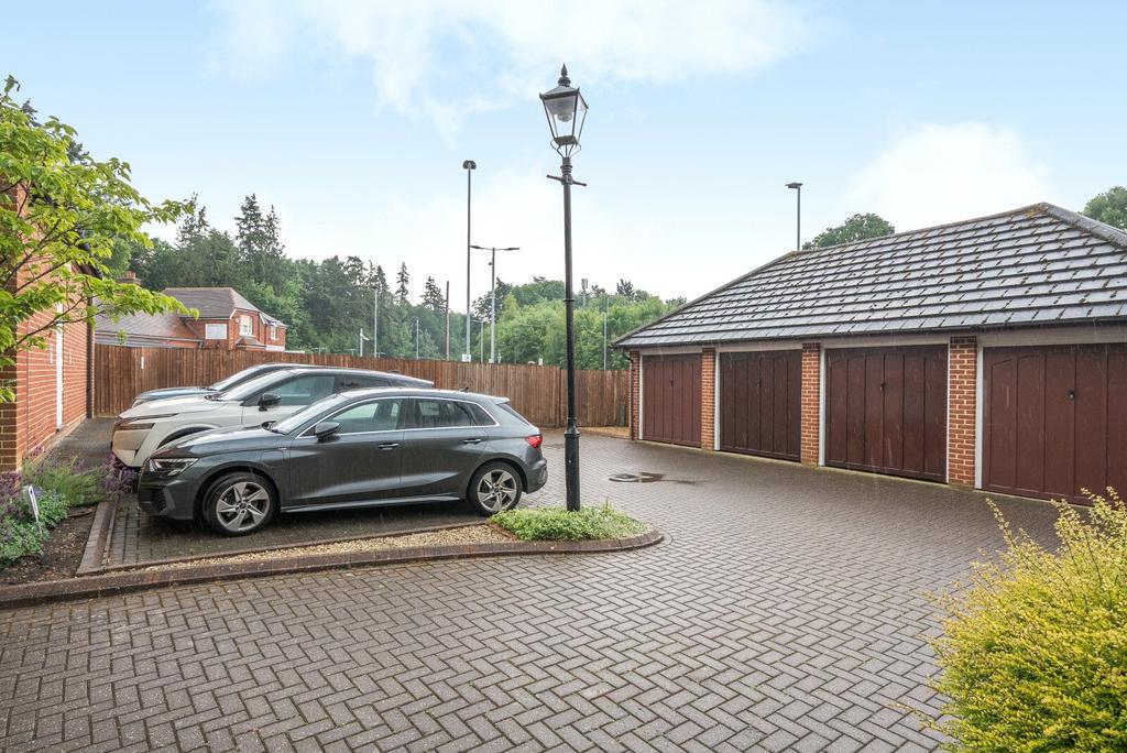 Parking & Garage