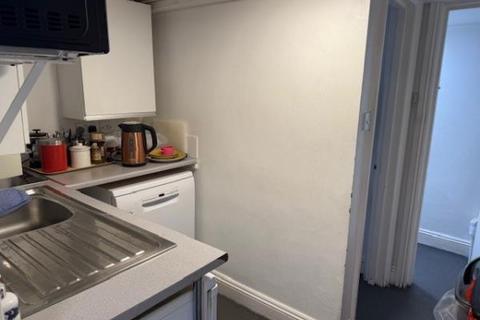8 Spring Bridge Road, London, W5 2AA