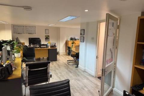 8 Spring Bridge Road, London, W5 2AA