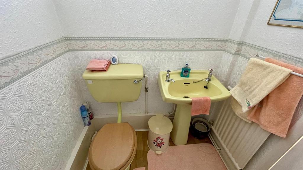 2 piece cloakroom
