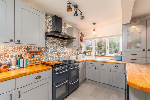 62 Arden Road, Henley-in-arden, B95 5LH