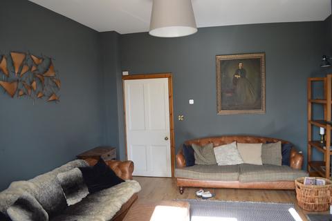 4 bedroom detached house to rent, Caio, Llanwrda, Carmarthenshire.