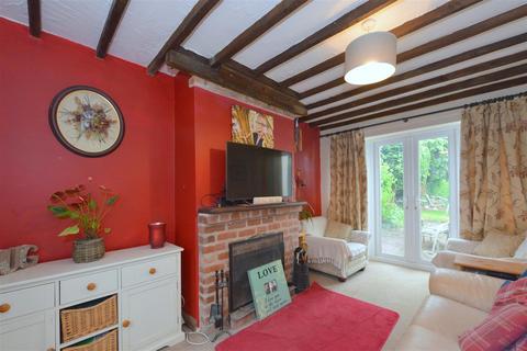 2 bedroom cottage for sale, Racecourse Lane, Bicton Heath, Shrewsbury