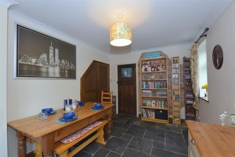 2 bedroom cottage for sale, Racecourse Lane, Bicton Heath, Shrewsbury