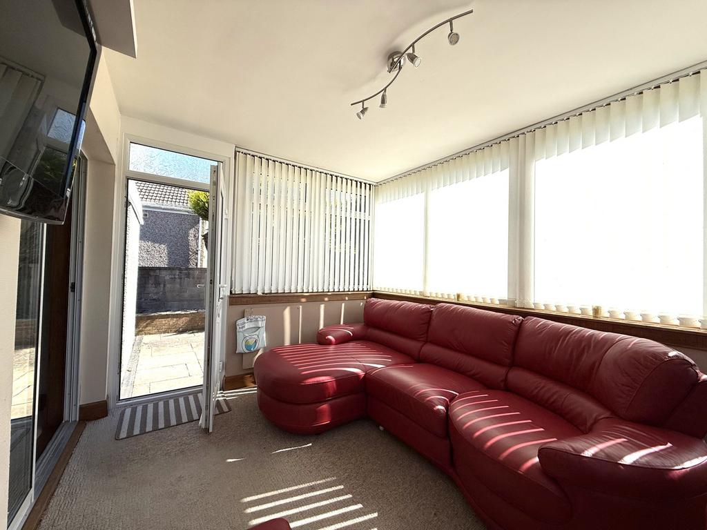 22 Annerley Road, Annan, DG12 6 HF - Braidwoods Sol