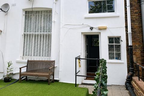 1 bedroom apartment to rent, High Street, London, SE25