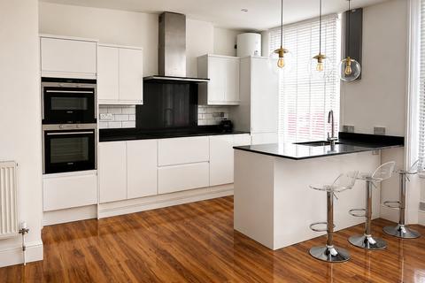 1 bedroom apartment to rent, High Street, London, SE25