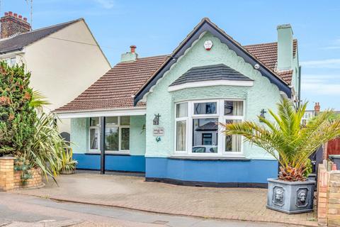 106 Central Avenue, Southend-on-sea, SS2 4DZ