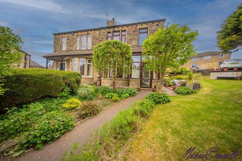 19 Beechwood Drive, Bradford, BD6 3AG