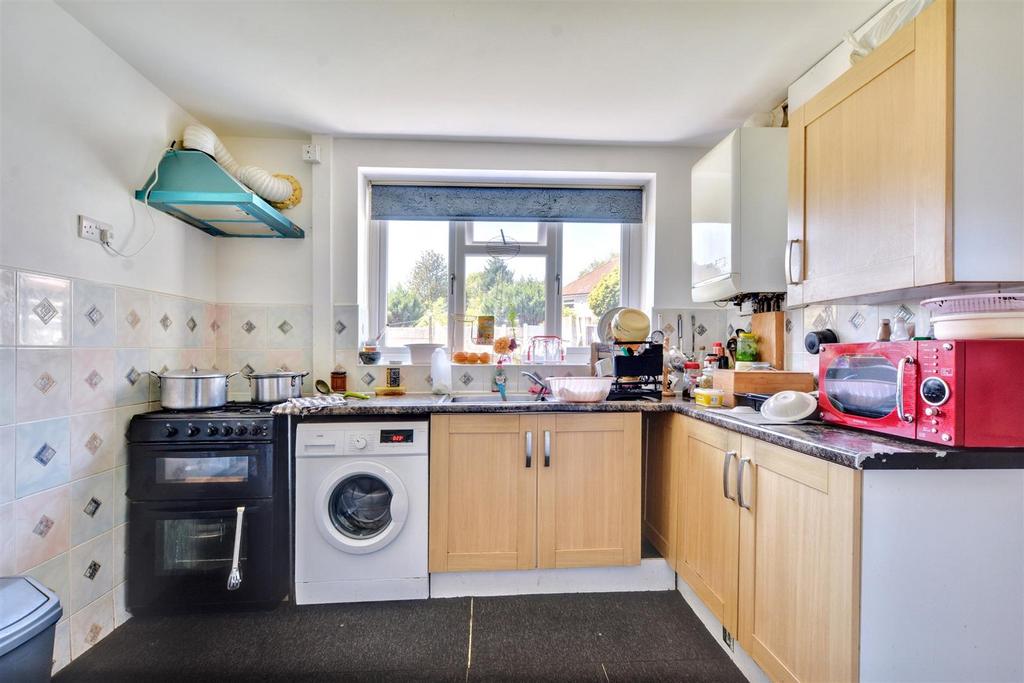 Kitchen 2.jpeg