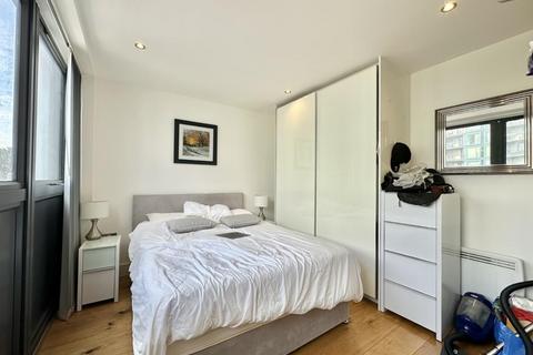 Studio for sale, Trident House, Station Road, Hayes