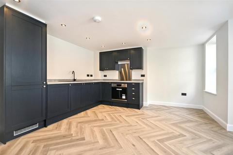 1 bedroom flat for sale, Burlington Place, Eastbourne