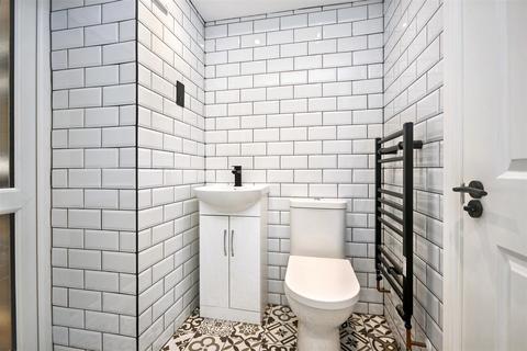 1 bedroom flat for sale, Burlington Place, Eastbourne