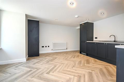 1 bedroom flat for sale, Burlington Place, Eastbourne