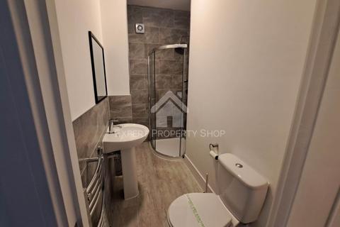 1 bedroom in a house share to rent, Room 2, 75 Church Street, Creswell