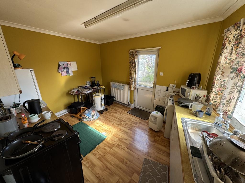 Kitchen 1