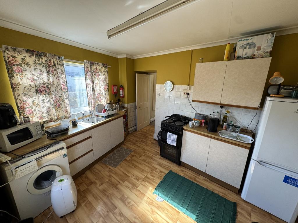 Kitchen 1