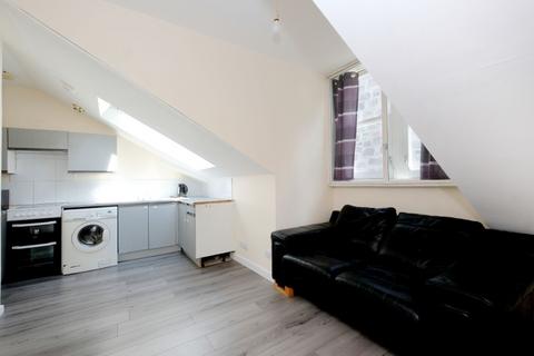 2 bedroom flat to rent, Exchange Street, City Centre, Aberdeen, AB11